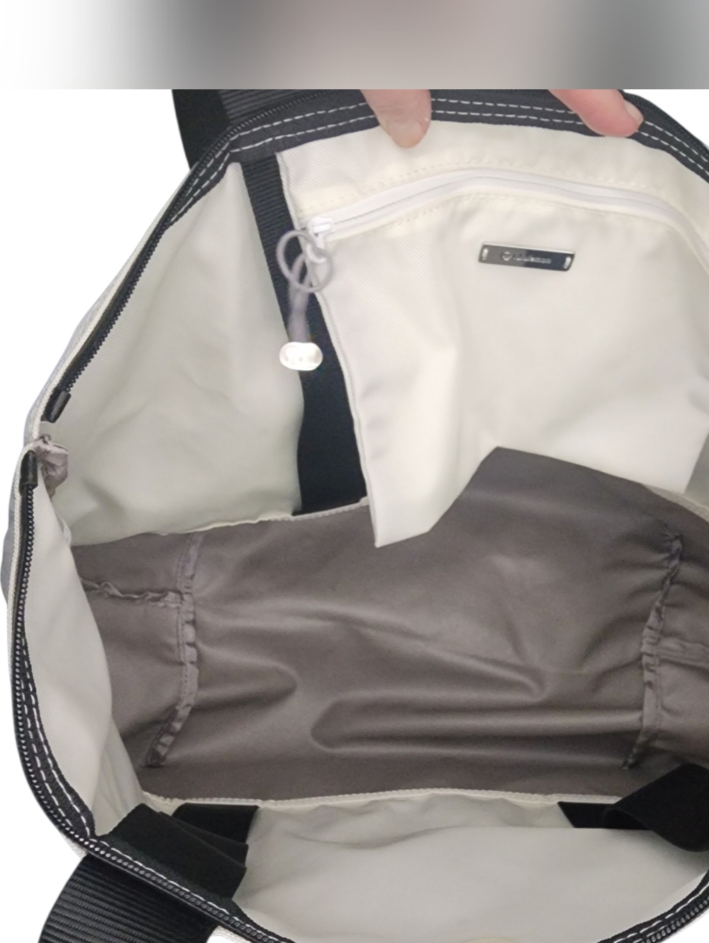Lululemon The Fundamental Tote *Large 36L - Picture 6 of 6